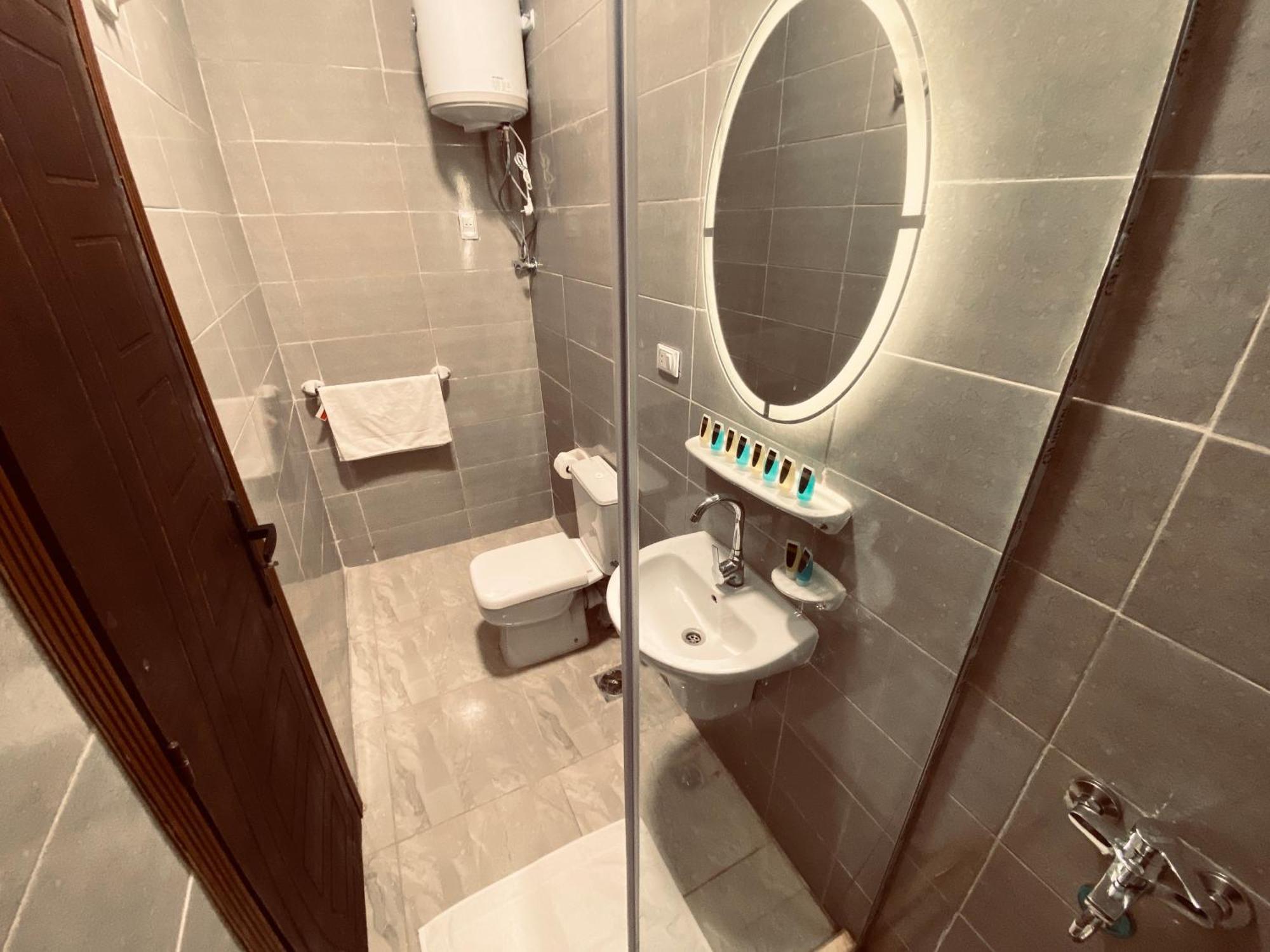 Global Pyramids Hotel Kafret el-Gabal エクステリア 写真
